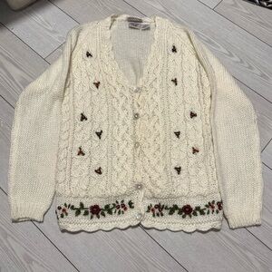Huntington Ridge Vtg Handmade cardigan sweater white pink floral medium granny